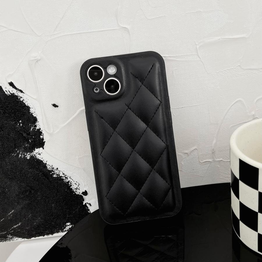 ゆり♡iPhoneケース15♡ボタンタイプ黒♡キルティングレザー白♡2点 ゆり♡iPhoneケース15♡ボタンタイプ黒♡キルティングレザー白♡2点