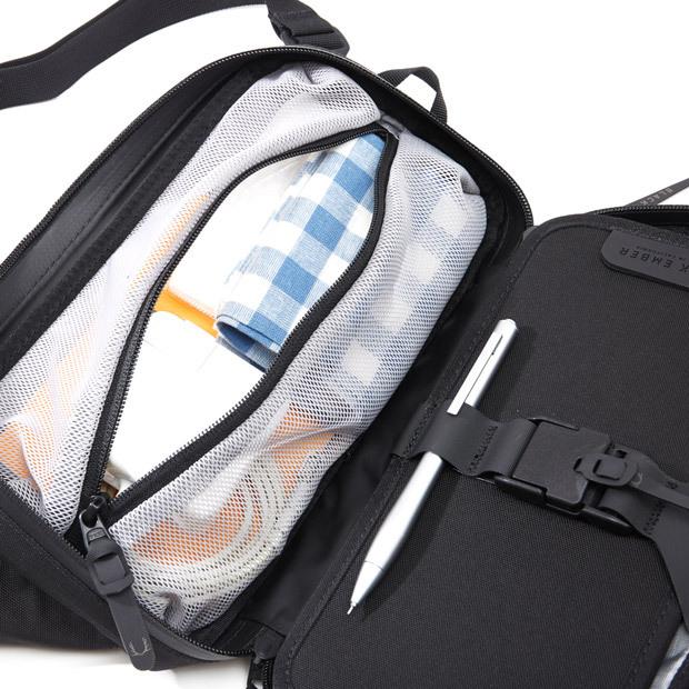 ほぼ新品 BLACK EMBER TKS ブラックエンバー ボディバッグ 付属品 BLACK EMBER（ブラックエンバー） 並行輸入品 エンバー TKS（TECH KIT