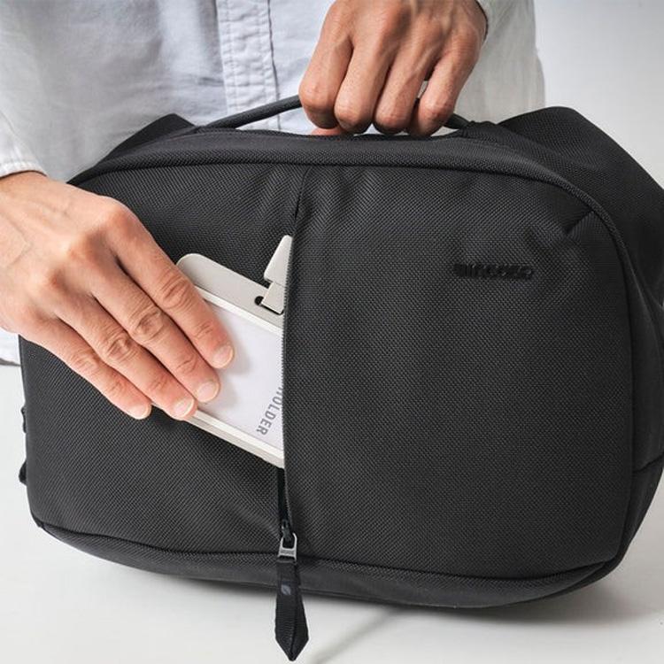 INCASE Tracks Sling 7ℓ ★試着のみ★ インケース スリング Incase（インケース）公式通販 トラックススリング(Tracks Sling