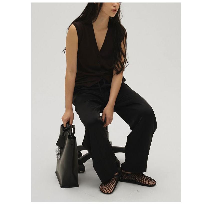 Satin Easy Pants ブラック　新品未使用　トゥデイフル Satin Easy Pants ブラック 新品未使用 トゥデイフル - メルカリ