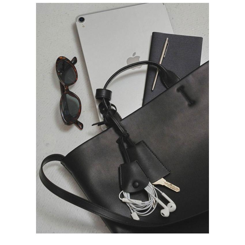 【予約販売】TODAYFUL 2025Prefall トゥデイフル バッグ Useful Leather Bag (L) ユースフルレザーバッグL 一部12月上旬〜下旬予約の画像