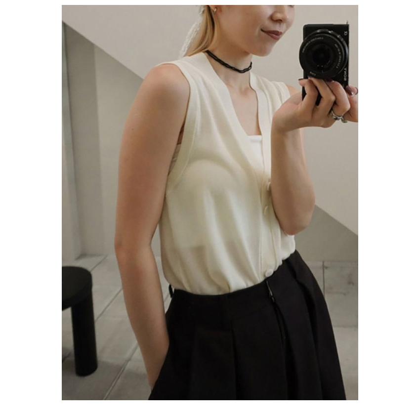 トゥデイフル TODAYFUL 2026springsummer トップス Tencelsilk Knit Vest テンシルシルクニットベスト ミドル丈 ノースリーブ 12610517 26春夏の画像