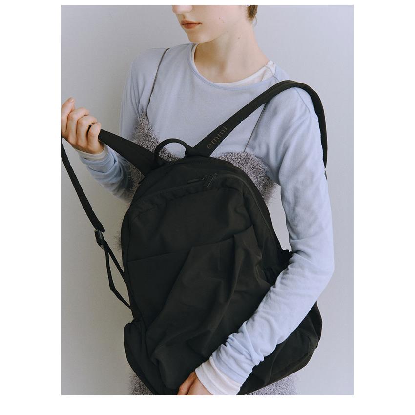 emmi エミ バッグ eco 撥水ギャザーボディーバックパック 一部6月中旬