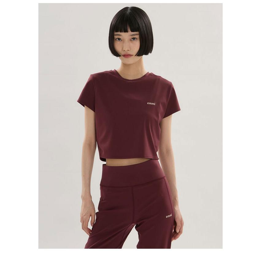 emmi エミ アウター アクティブコンパクトTシャツ 半袖 ミドル丈