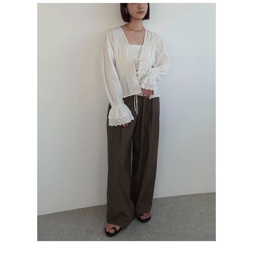 anuke アンヌーク 2025SpringSummer トップス Vneck Lace Blouse anuke アンヌーク 2025SpringSummer トップス Vneck Lace Blouse