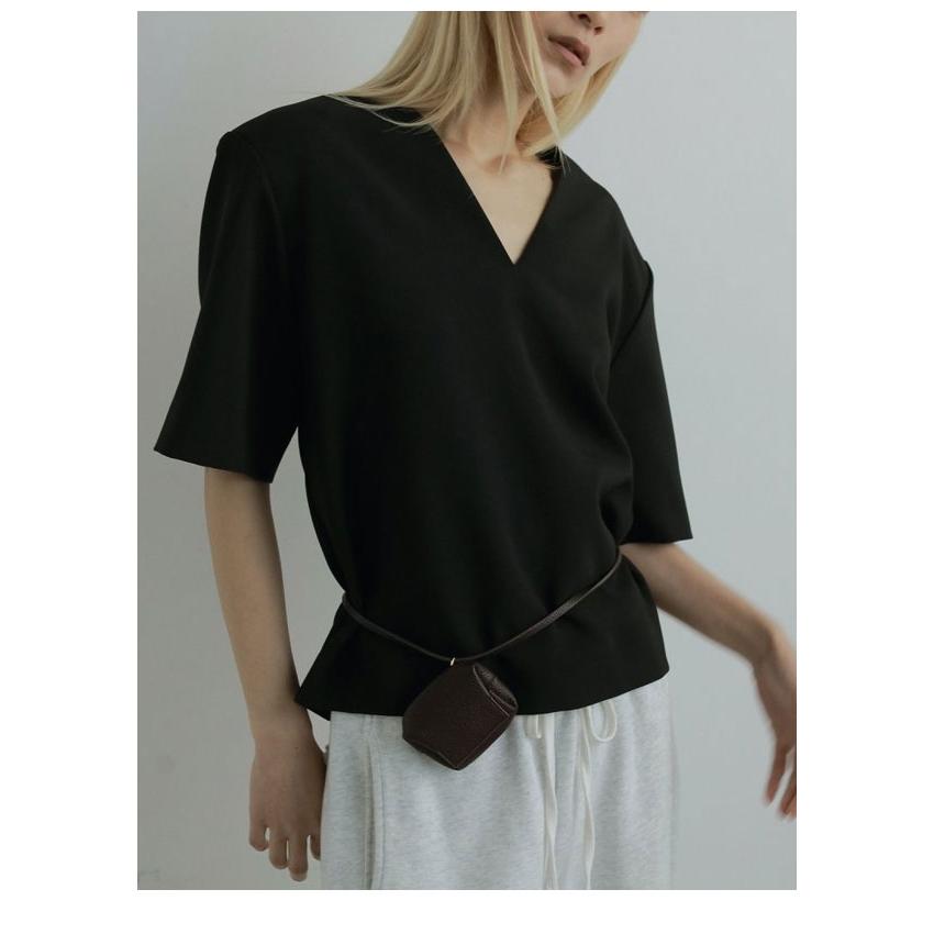 anuke（アンヌーク） anuke 2025FallWinter トップス Powershoulder