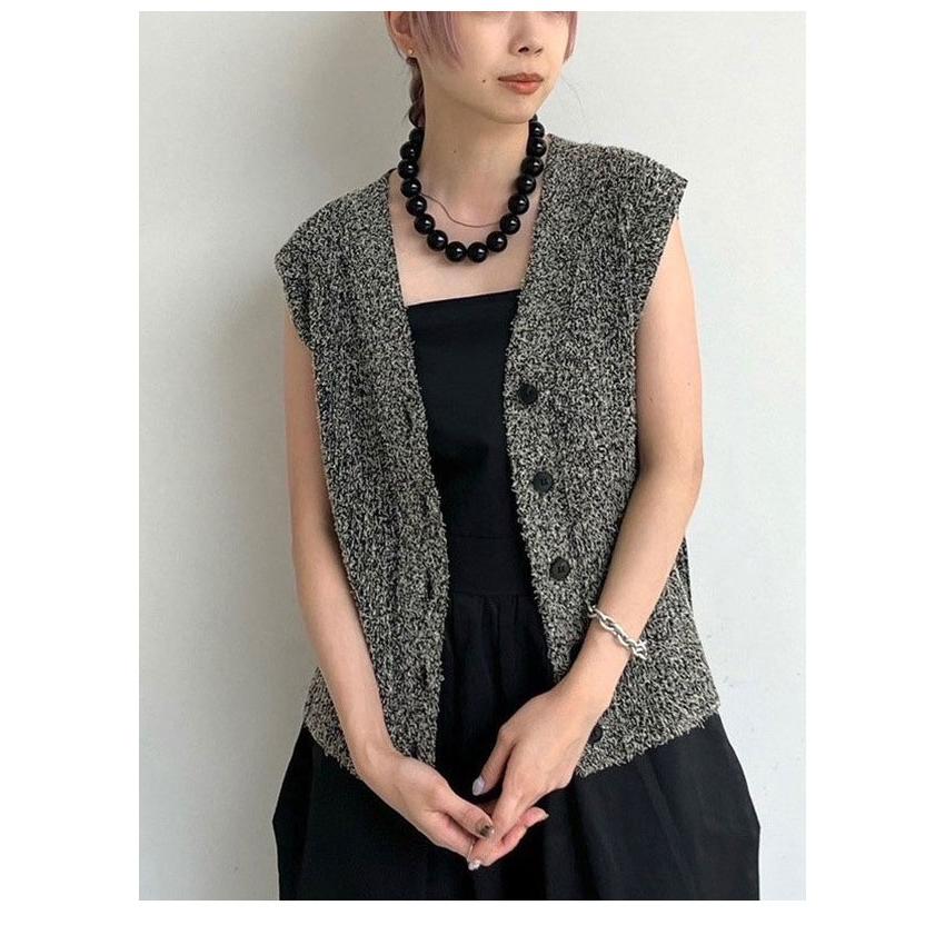 アンヌーク　anuke 新作　ニットベスト ànuke online store（アンヌーク） / Vneck Lock KnitvestVneck Lock