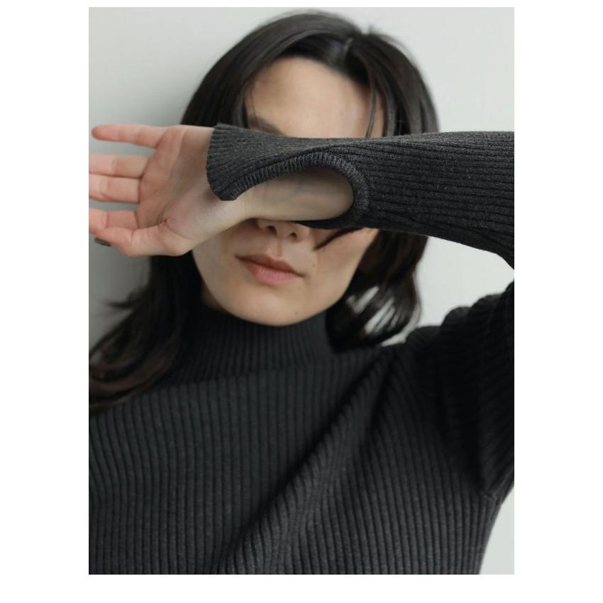 今季新品アンヌークanuke2024FallWinter タートルネックブラック anuke（アンヌーク） anuke 2025FallWinter トップス Slit Turtle Knit