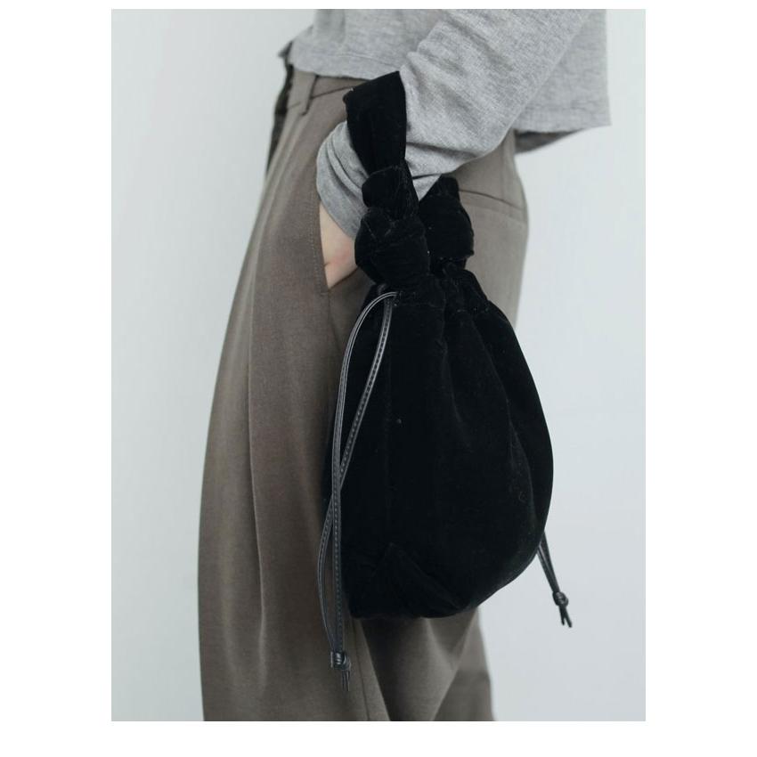 【完売】anuke Velvet Mini Purse ブラック 楽天市場】【即納】 アンヌーク anuke 2025FallWinter バッグ