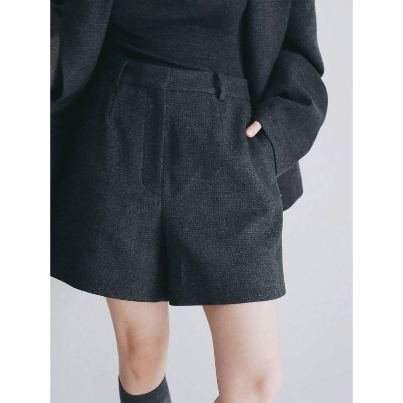 anuke（アンヌーク） anuke 2026Prefall ボトムス Herringbone Short