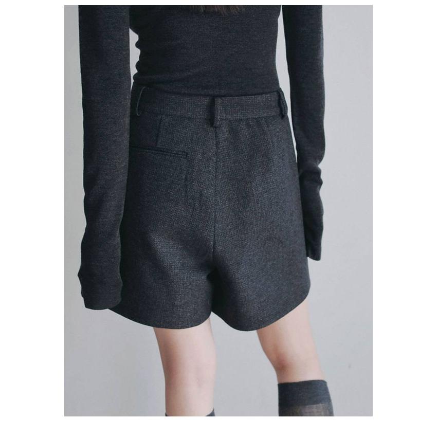 anuke（アンヌーク） anuke 2026Prefall ボトムス Herringbone Short