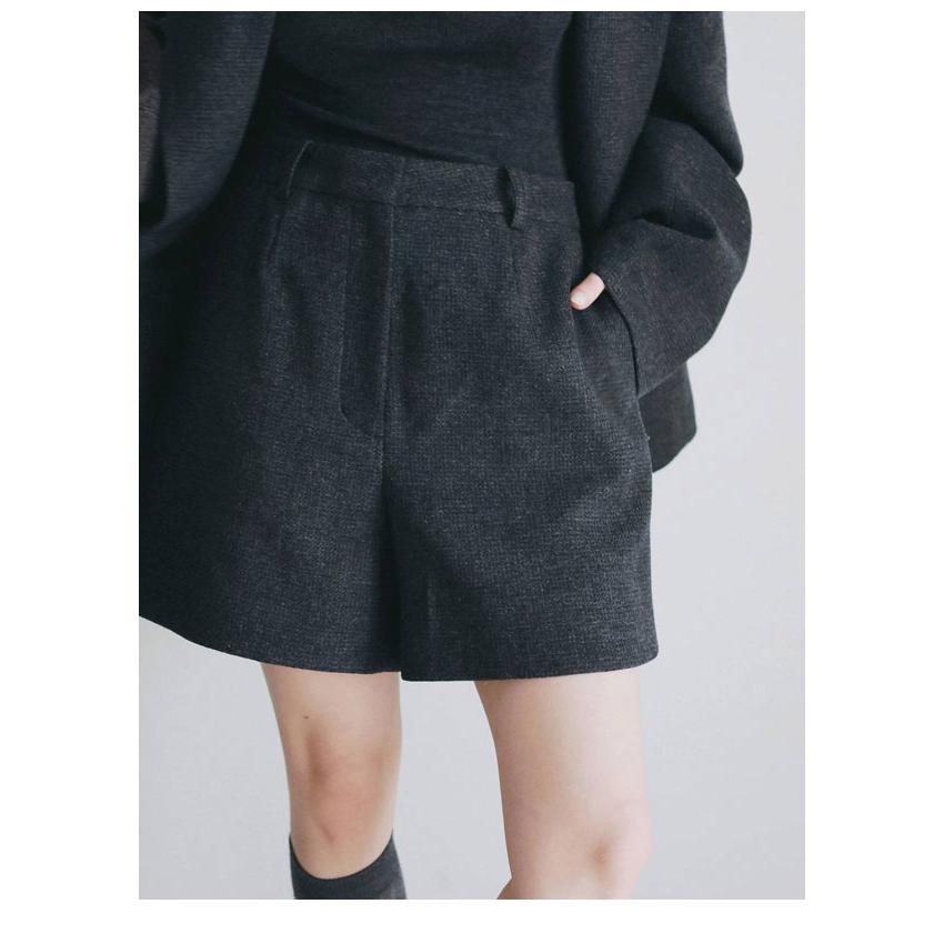 anuke（アンヌーク） anuke 2026Prefall ボトムス Herringbone Short