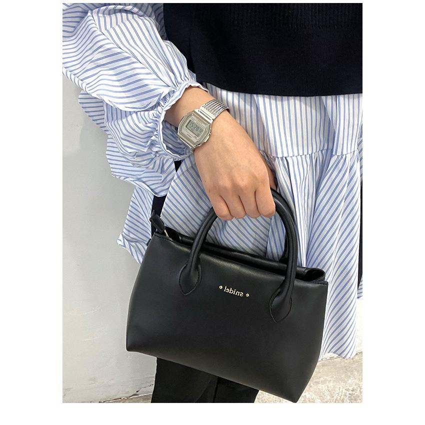 CASIO A1000MA-7JF デジタルリストウォッチ CASIO A1000MA-7JF デジタルリストウォッチ