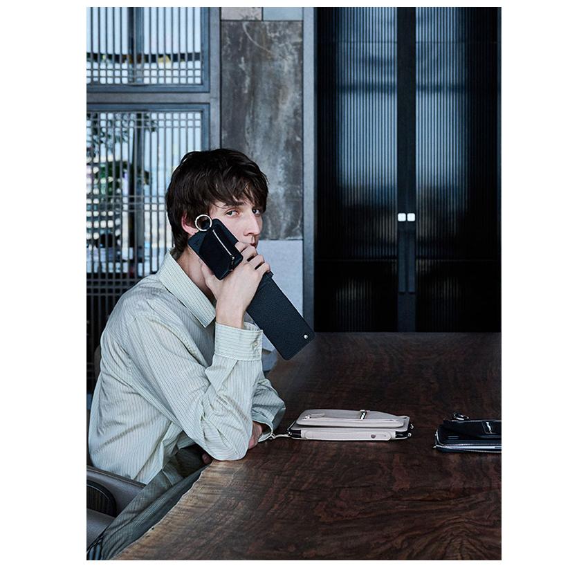 ajew（エジュー） 多機種対応 ajew cadenas vertical zipphone case