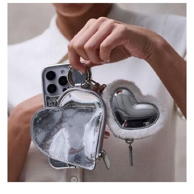 ajew（エジュー） ajew ajew glow HEART pouch グローハートポーチ