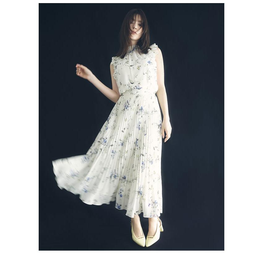 極美品✨PLEATS PLEASE 花柄　水色　花柄　ノースリーブ　メッシュ 最新作高級古典 水色 桜柄/鹿の子模様 関芳 最高級金彩刺繍絞り友禅