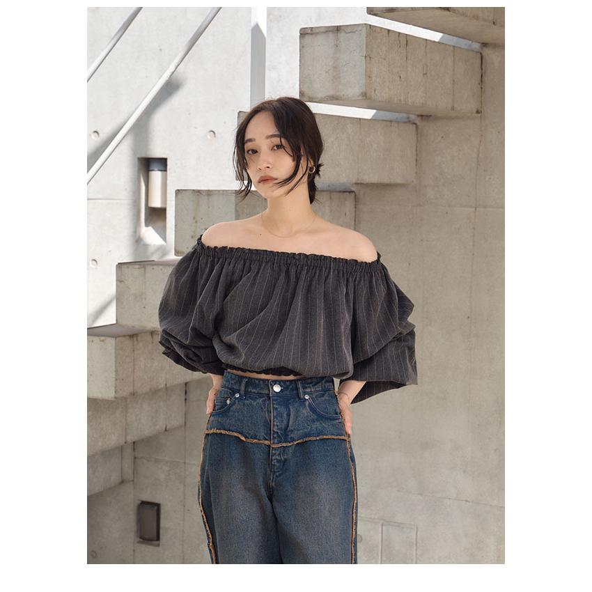 ヘラ Hella 24秋冬 STRIPE OFF SHOULDER TOPS トップス ショート丈