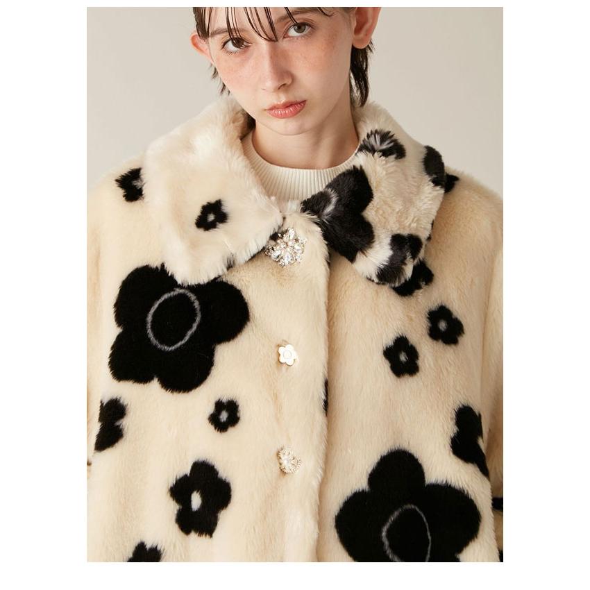 MARY QUANT ビジューデイジーファーBIGパーカー ブルゾン MARY QUANT（マリークワント）の「ビジューデイジーファーBIGパーカ