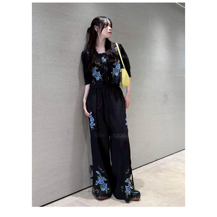 トップス Lili As Seen On. @bellywellyjelly wears the Rosario Tweed Petal Bustier