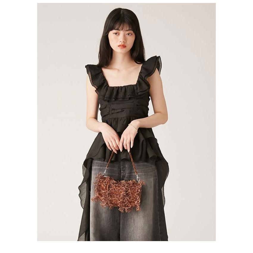 新品タグ付き　LILYBROWN ペプラムフリルトップス LILY BROWN（リリーブラウン） 新作10%OFF トップス 25春夏 ペプラム