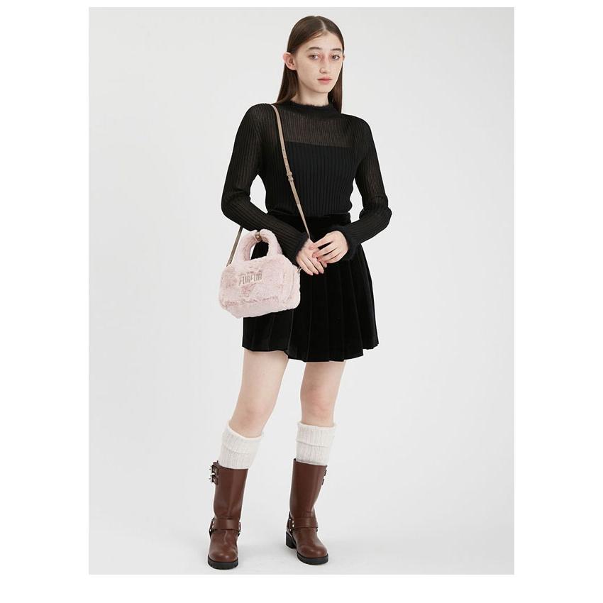 FUR FUR トップス Womens Fox Fur Crop Jacket to Look Simply Sophisticated