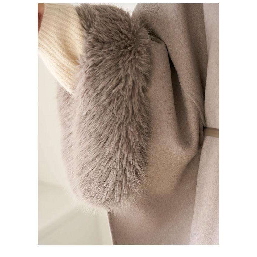 本日最終日ファー付きミドルケープコート snidel アイボリー スナイデル＞冬のコートコレクションを公開！SNIDELがこの冬お