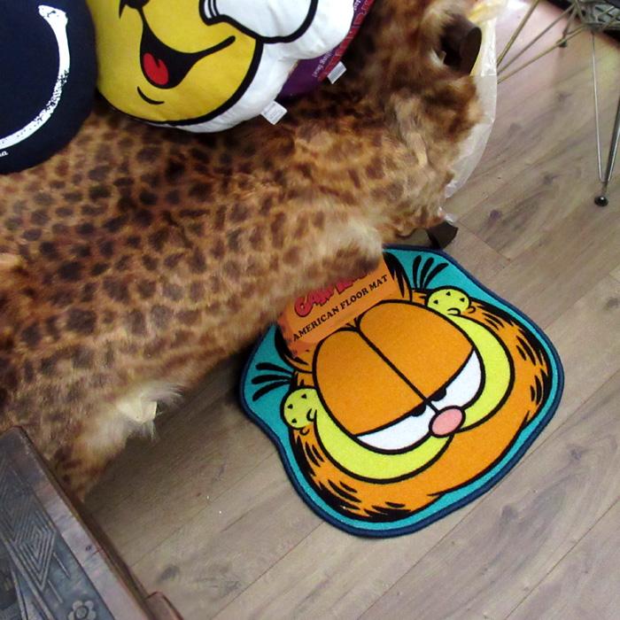 フロアマット 玄関マット ダイカット 滑り止め付き ふかふか ベティちゃん ガーフィールド プレゼント アメリカン雑貨 インテリア雑貨 ダブルスリー | ブランド登録なし | 08