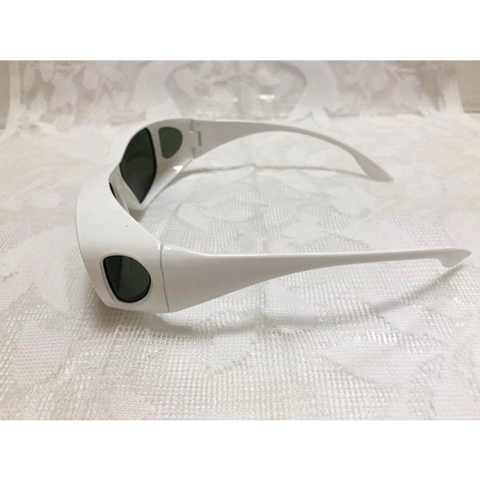 眼鏡の上からかけられる 偏光オーバーサングラス ホワイトフレーム 白