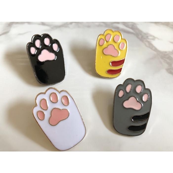 猫 肉球 ピンバッジ 4種 ピンバッチ ピンブローチ 黒猫 白猫 茶トラ キジ猫 可愛い Dou Pinbadge Nikukyuu 01 どうぶつだいすきヤフー店 通販 Yahoo ショッピング