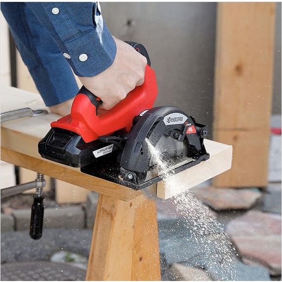 京セラ(リョービ) 18V BW-1800 充電式丸ノコ（本体のみ） 600101B