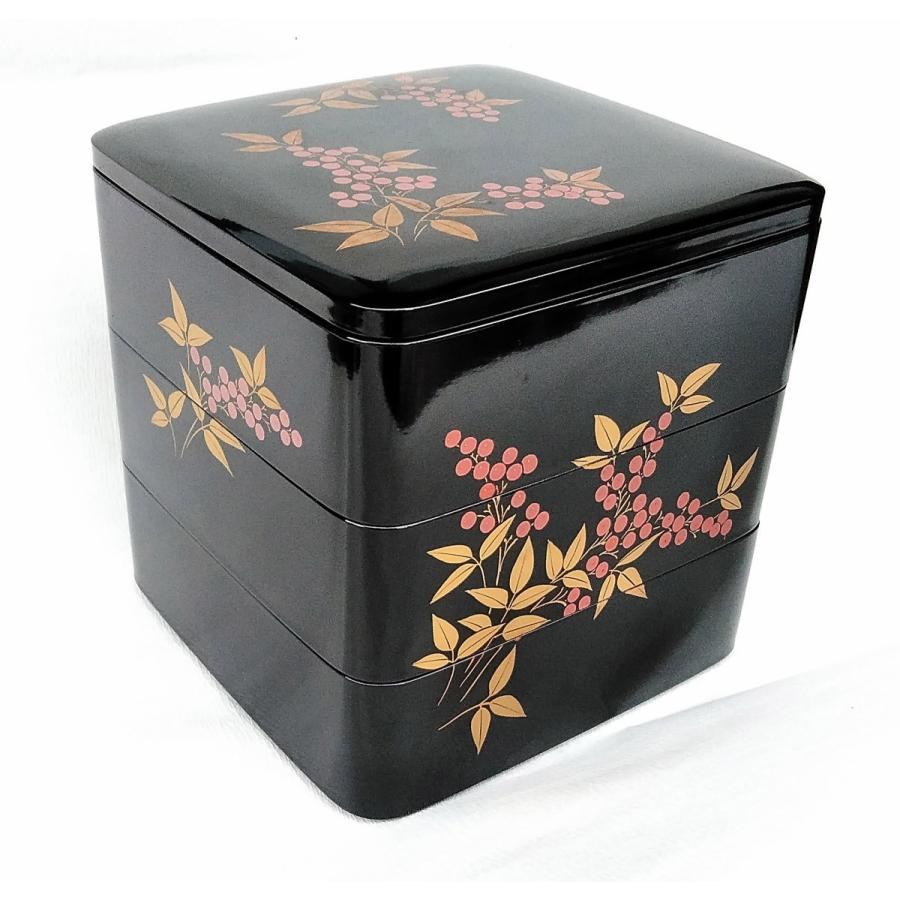 黒色漆器 三段重箱 金色葉装飾 南天模様 合成漆器 お正月おせち