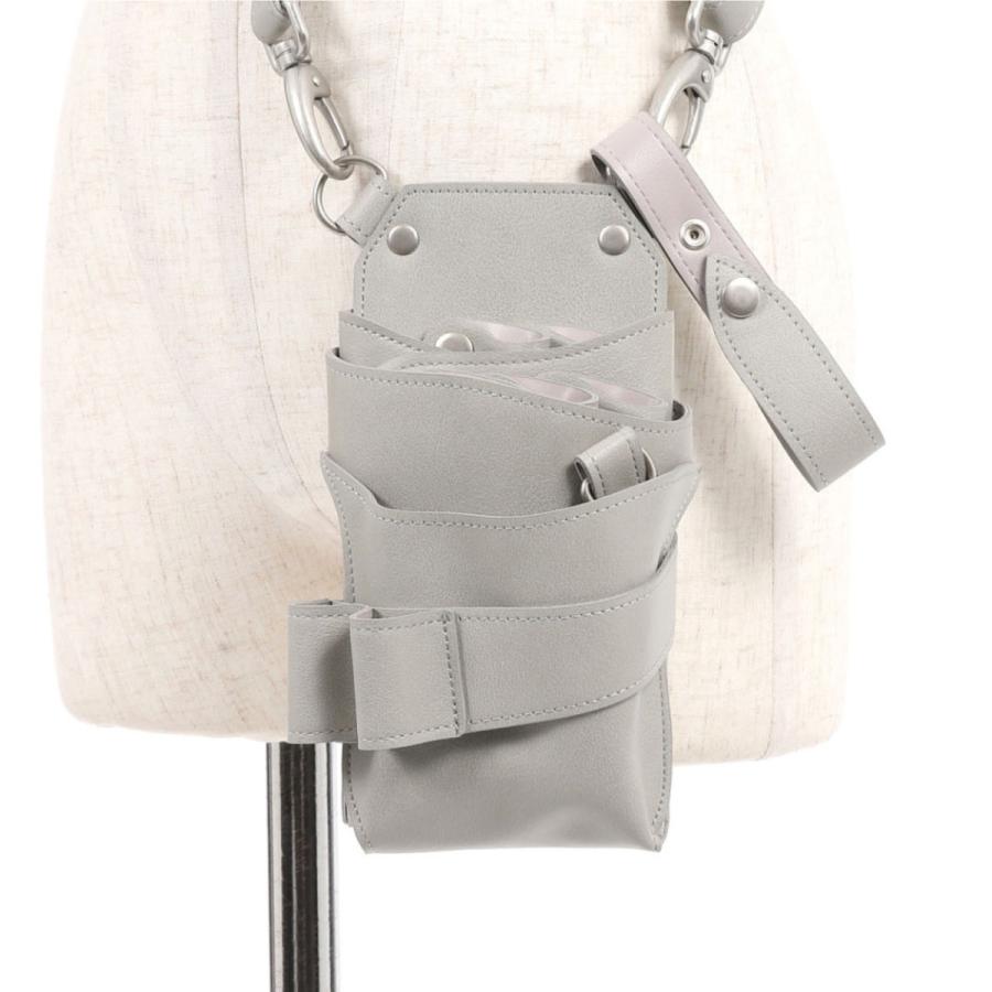 U-REALM オリジナルコラボシザーケース スモーキーグレー / 国内シザーケース専門メーカー 職人手作り/ユーレルム     商品情報    210×110×95PUレザー(合成皮革)0〜5丁入ペンホルダー付グローブホルダー付ブラシホルダー付ダ DG1305470718(12540円)