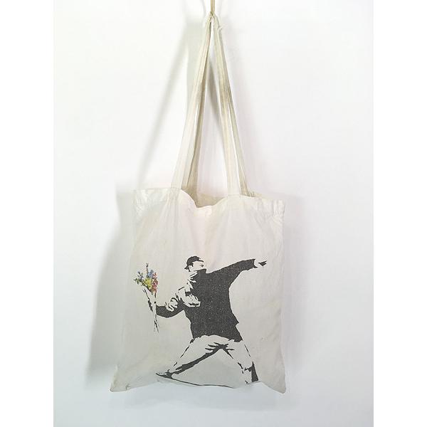 雑貨 古着 バンクシー 花束を投げる青年 グラフィック デザイン