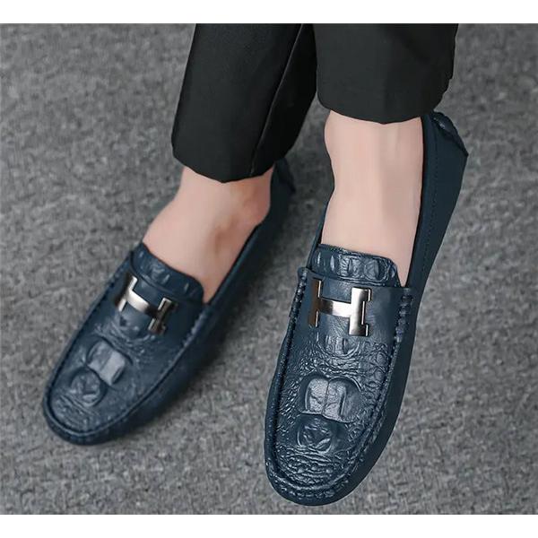 定価13万【極美品】 サントーニ ドライビングシューズ モカシン ローファー 黒 定価13万【極美品】 サントーニ ドライビングシューズ モカシン