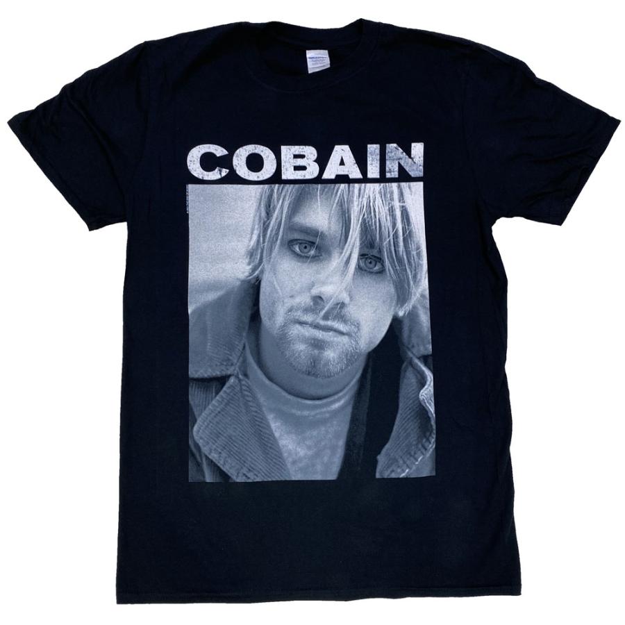  Cobain Tシャツ 公式 NIRVANA + KURT COBAIN」 音楽的にもファッションアイコンとして
