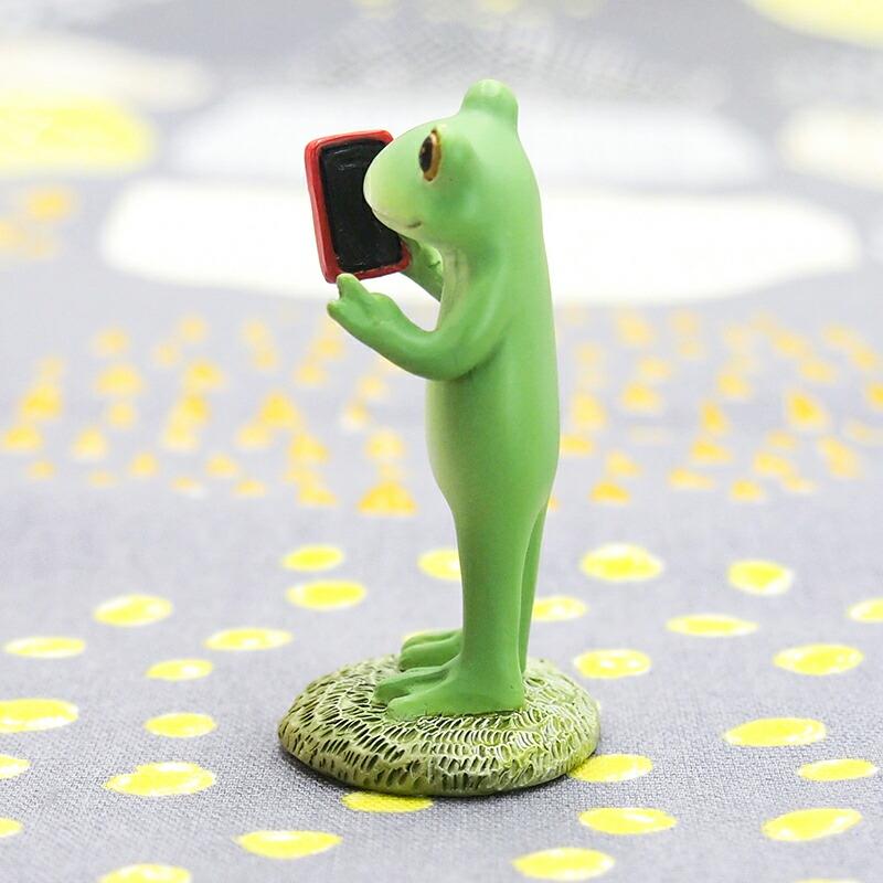 Copeau(コポー） コポー 自撮りするカエル 622503 かえる カエル copeau 雑貨 置き物 置物 小物 ガーデン ミニチュア ダイカイ |  | 02