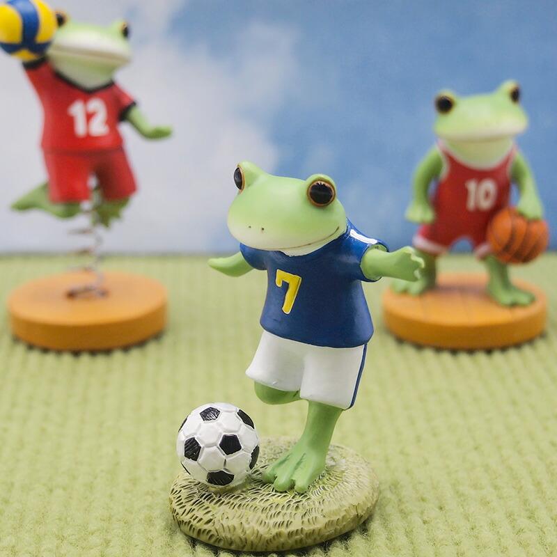 Copeau(コポー） コポー シュートするサッカー選手のカエル 622509 かえる カエル copeau 雑貨 置き物 置物 小物 ガーデン ミニチュア |  | 01
