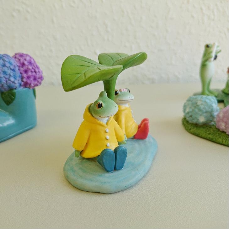 Copeau(コポー） コポー　雨宿りカップル 72604 かえる カエル copeau 雑貨 置き物 置物 小物 ガーデン ミニチュア ダイカイ |  | 01