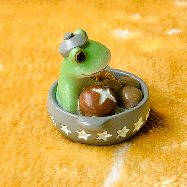 Copeau(コポー） コポーお鍋の中からカエル 73313 かえる カエル copeau 雑貨 置き物 置物 小物 ガーデン ミニチュア ダイカイ |  | 01