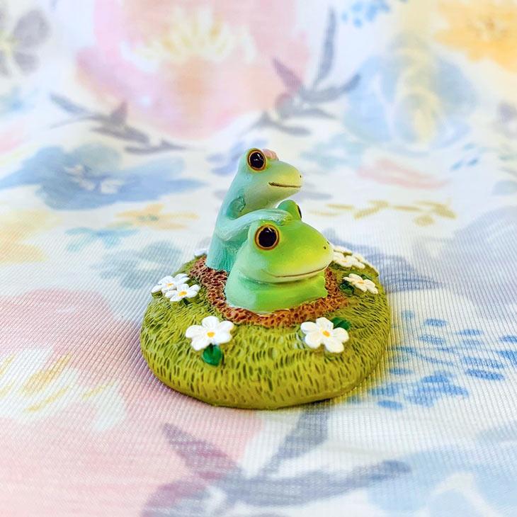 Copeau(コポー） コポー　穴からカップル 74075 かえる カエル copeau 雑貨 置き物 置物 小物 ガーデン ミニチュア ダイカイ |  | 04