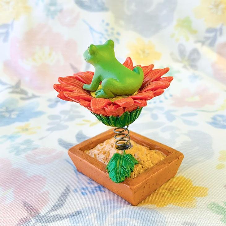 Copeau(コポー） コポー　ゆらゆら　ガーベラの上で 74177 かえる カエル copeau 雑貨 置き物 置物 小物 ガーデン ミニチュア ダイカイ |  | 02