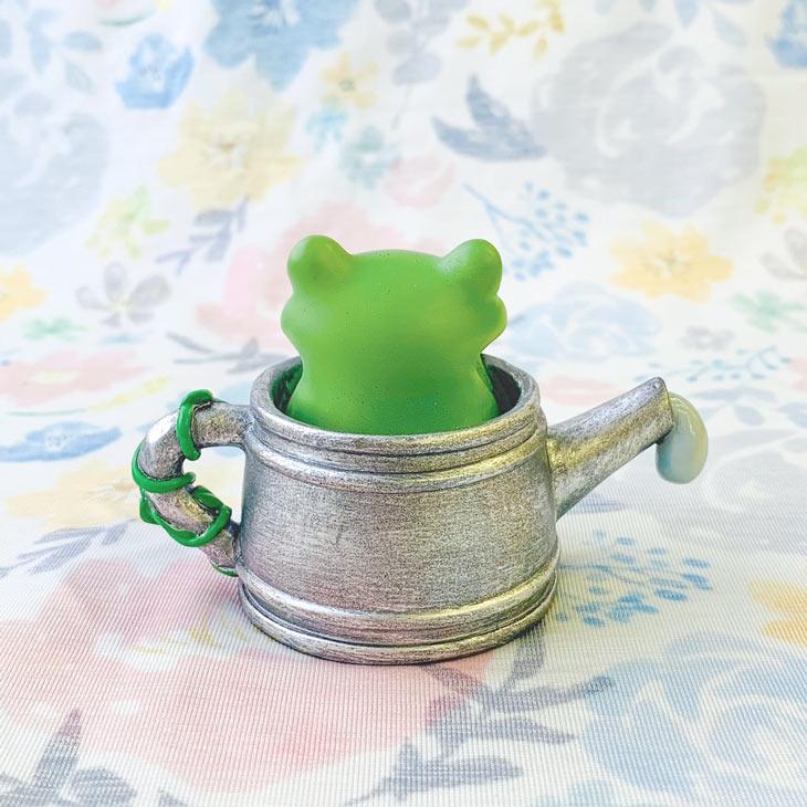 Copeau(コポー） コポー　ブリキじょうろからカエル 74181 かえる カエル copeau 雑貨 置き物 置物 小物 ガーデン ミニチュア ダイカイ |  | 03