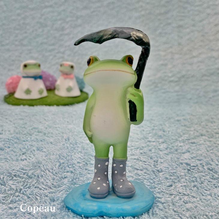 Copeau(コポー） コポー　葉っぱを傘にするカエル 79730 かえる カエル copeau 雑貨 置き物 置物 小物 ガーデン ミニチュア ダイカイ | 