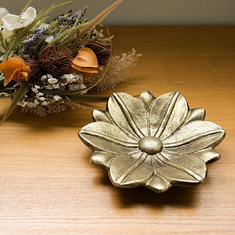 デコール デコール ゴールドアイアントレイ フラワー 821511 |  | 03