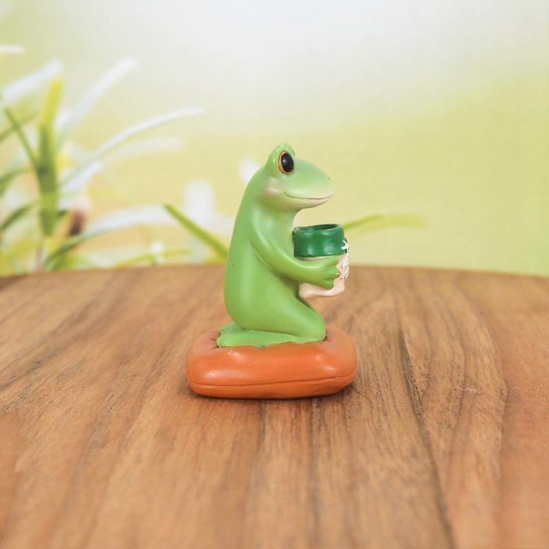 コポー カエル  かえる 雑貨 寿司 正月 Copeau(コポー） ホッとお茶を飲むカエル 622538 |  | 04