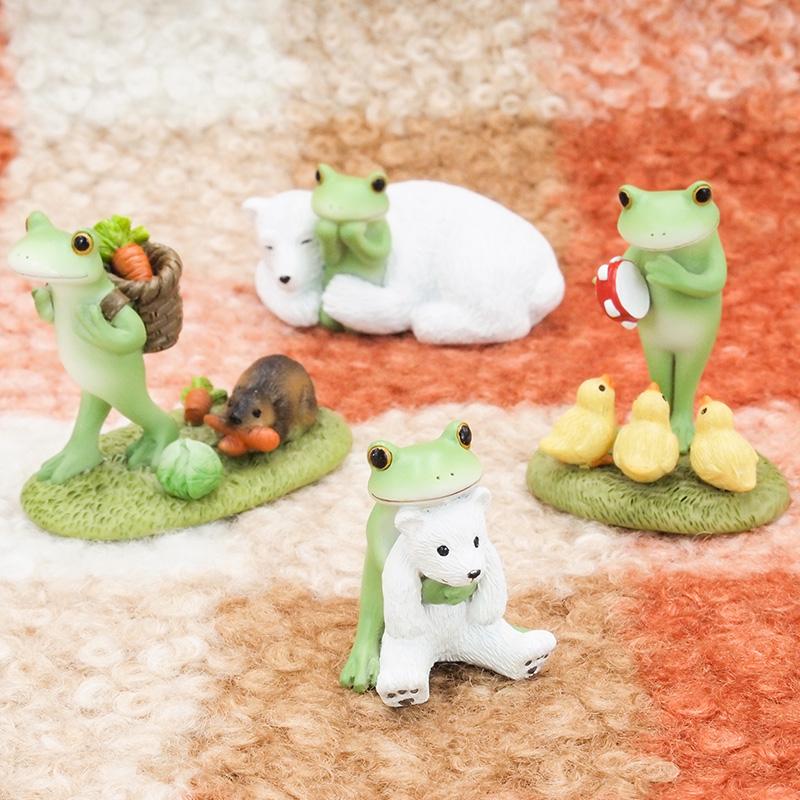 コポー カエル かえる 雑貨 マスコット 置物 Copeau(コポー） ビーバーとおっちょこちょいカエル 622515 |  | 02