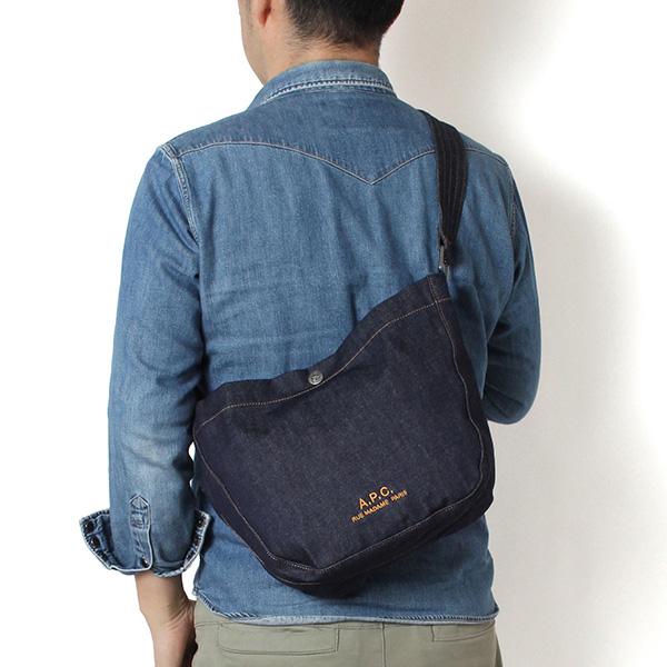 26SSモデル アーペーセー A.P.C. メンズ JOURNAL デニム スモールバッグ【IAI INDIGO】 M67010 COHIZ IAI/【2026SS】m-bag_2