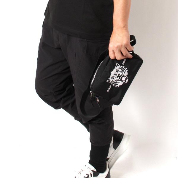 KENZO ボディバッグ 黒 KENZO ケンゾー ボディバッグ FD55SA468F26 メンズ フラワー 花