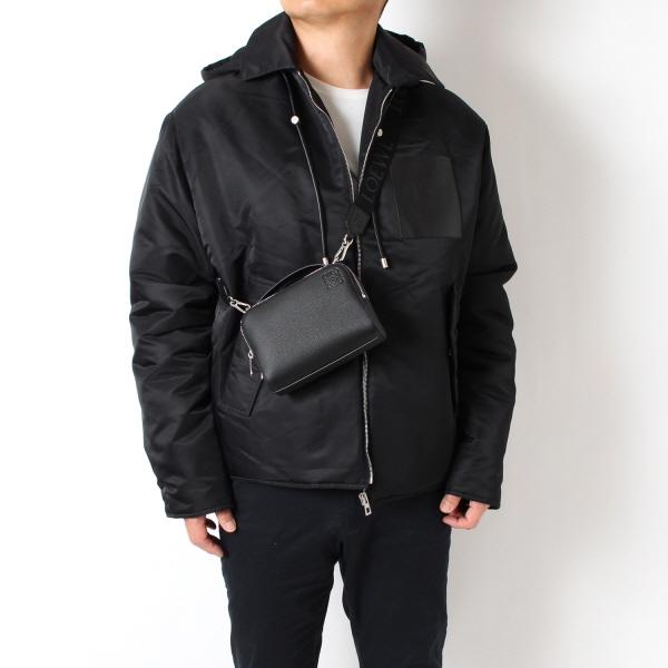 LOEWE 25SSモデル ロエベ メンズ MINI CAMERA CROSSBODY カメラ LOEWE 25SSモデル ロエベ メンズ MINI CAMERA CROSSBODY カメラ