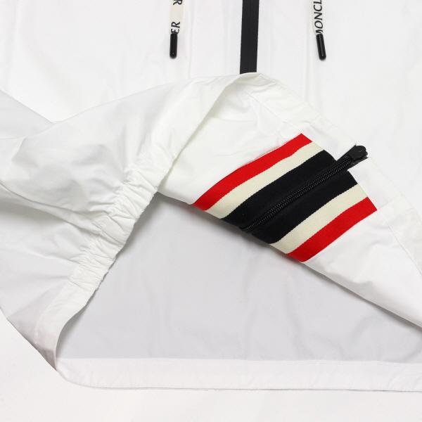 MONCLER（モンクレール） MONCLER CARLES ドローコードロゴ ナイロン